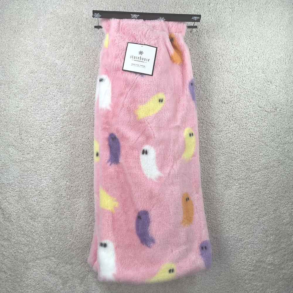 Storehouse Seasonal Pink Ghost Faux Fur Throw Blanket Halloween 50x70 Pastel